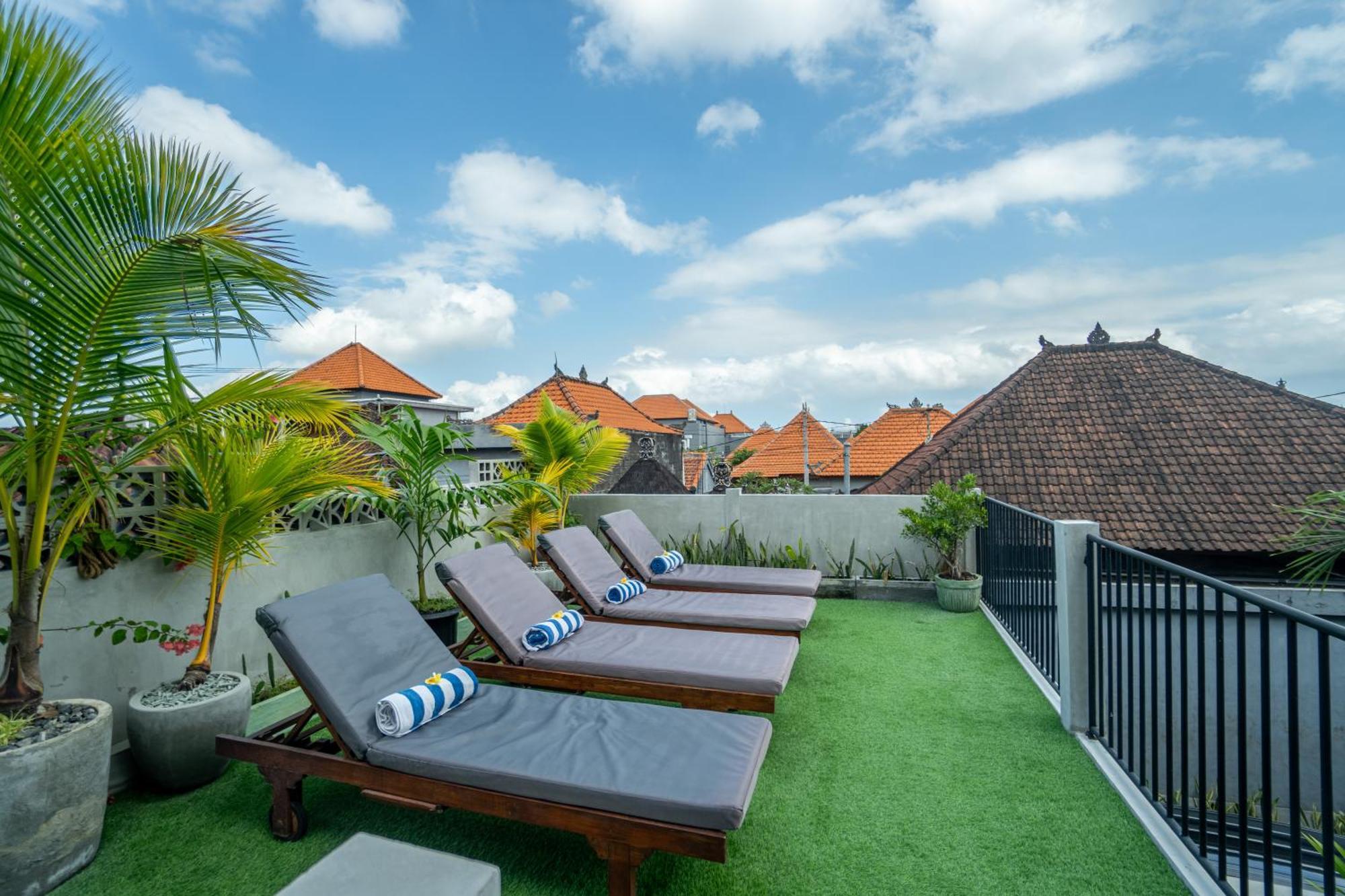 The Breeze Stay And Surf Canggu  Exterior photo