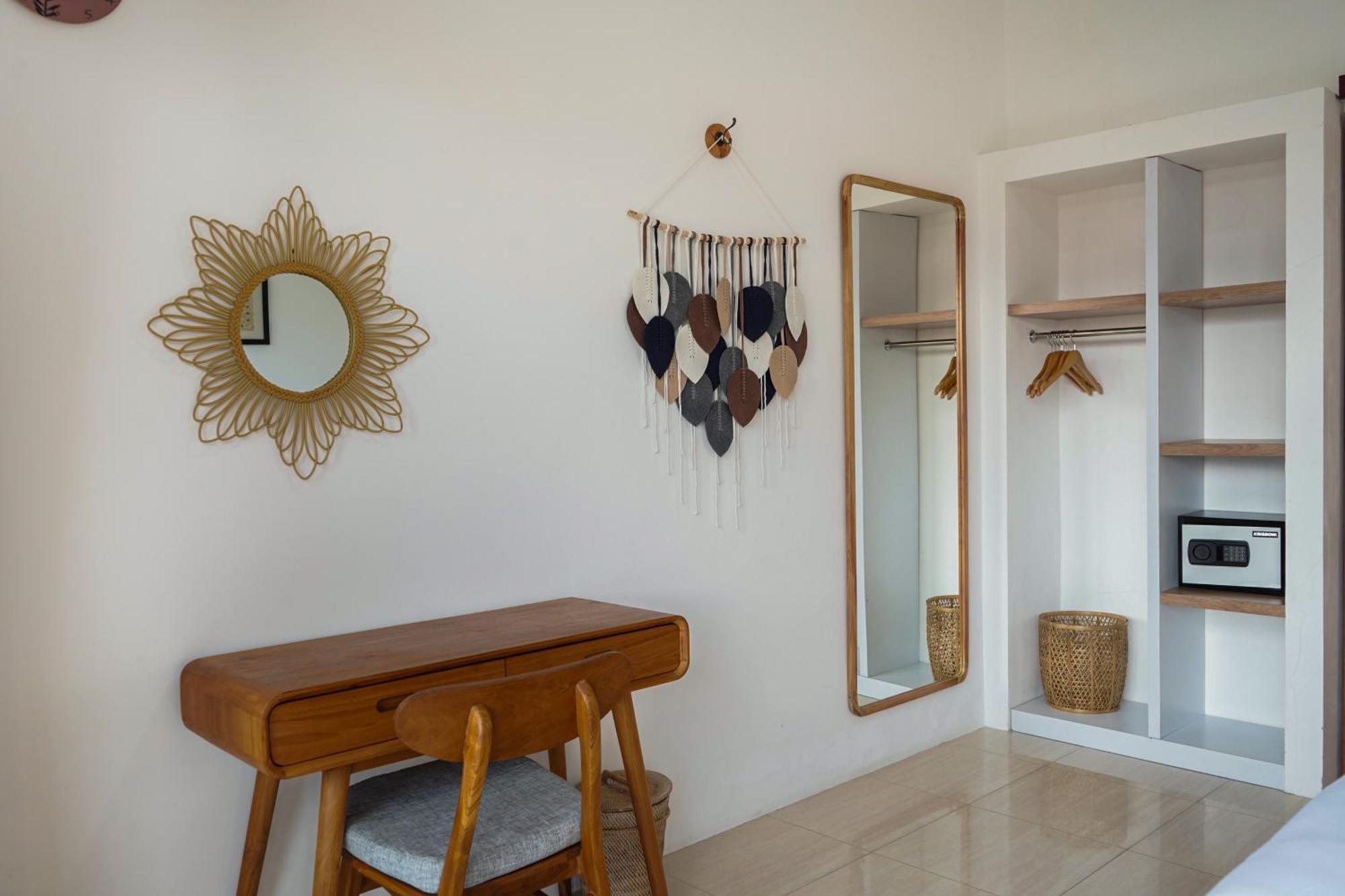 The Breeze Stay And Surf Canggu  Exterior photo
